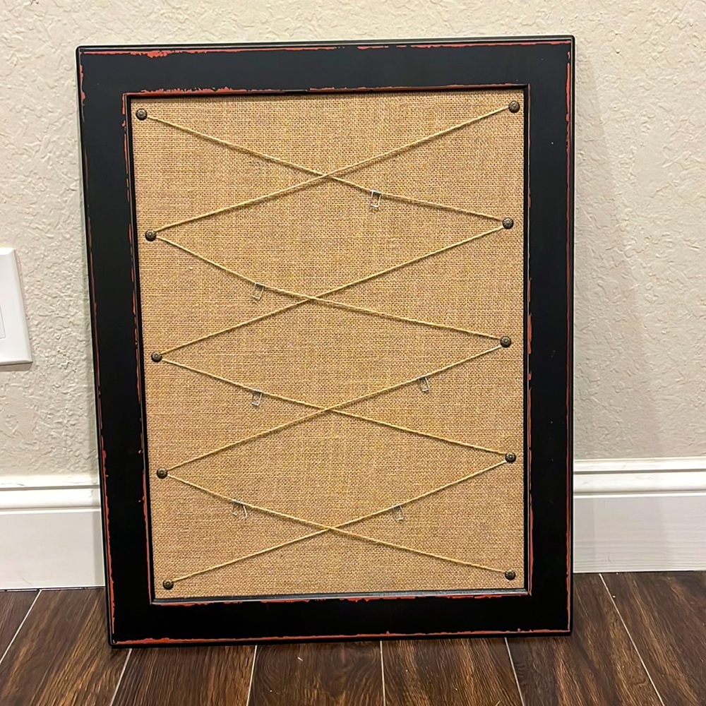 Frame to hang pictures on with clothes pins